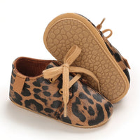Soft Leather Baby Moccasins Shoes Newborn Rubber Sole First Walkers Floral Border Toddler Shoes Infant Girls Anti-slip Prewalker