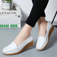Women Flats Fashion 4.5 CM Heels Women Genuine Leather Shoes Plus Size Moccasins Woman Shoes Casual Slip On Nurse Women Loafers